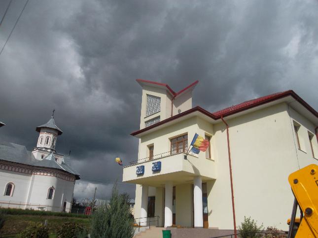 Promovare apeluri de selectie - septembrie 2013/Dersca (16).JPG